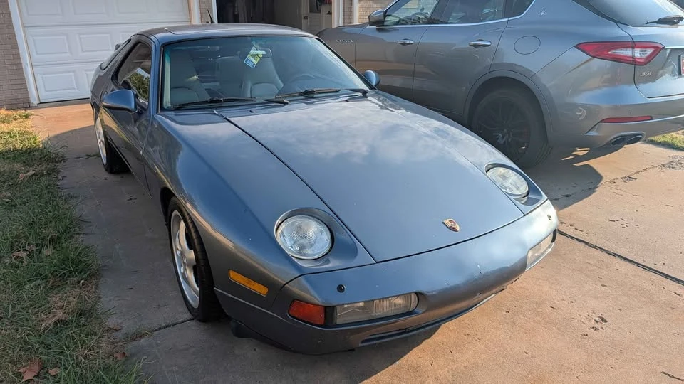 1989 Porsche 928 S4 - Image 2 of 10