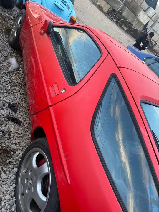 1989 Porsche 928 - Image 10 of 17