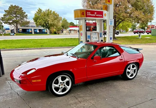 1989 Porsche 928 S4