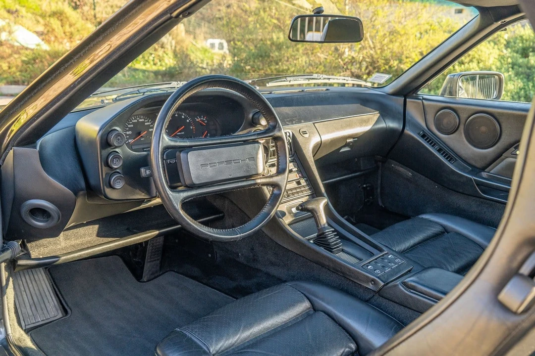 1989 Porsche 928 S4 - Image 14 of 30