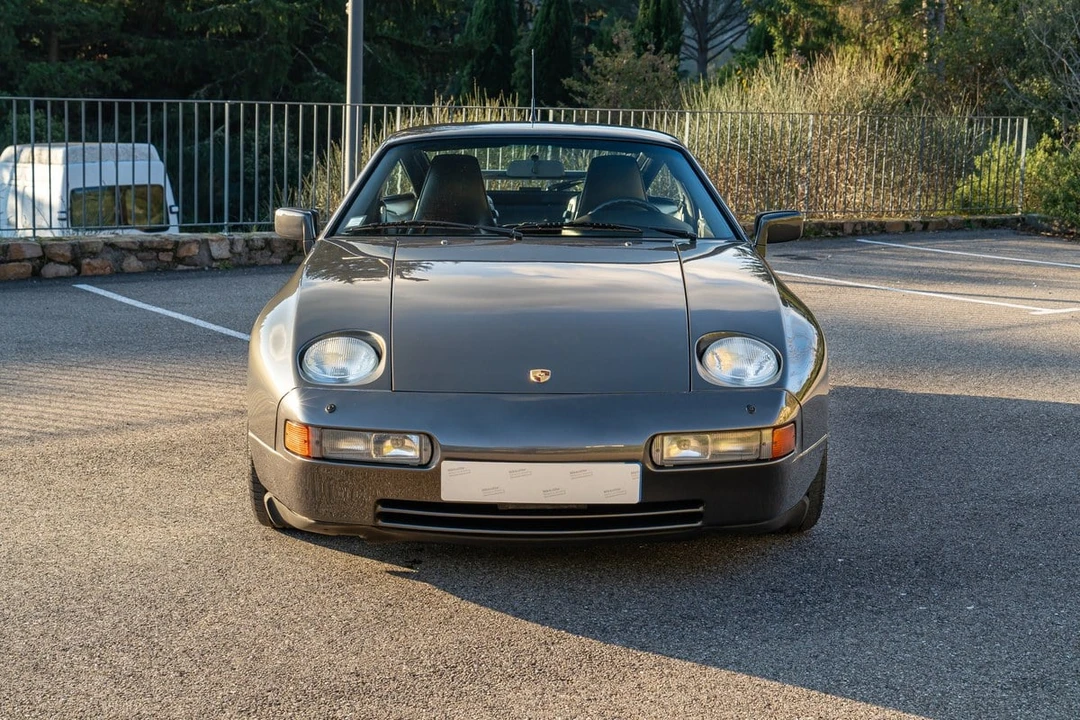 1989 Porsche 928 S4 - Image 2 of 30
