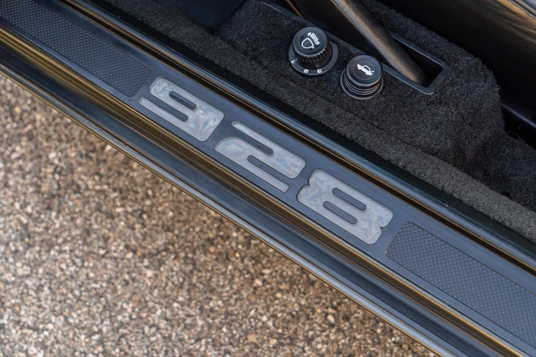 1989 Porsche 928 S4 - Image 26 of 30