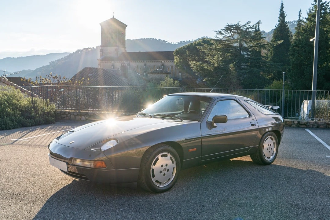 1989 Porsche 928 S4 - Image 3 of 30