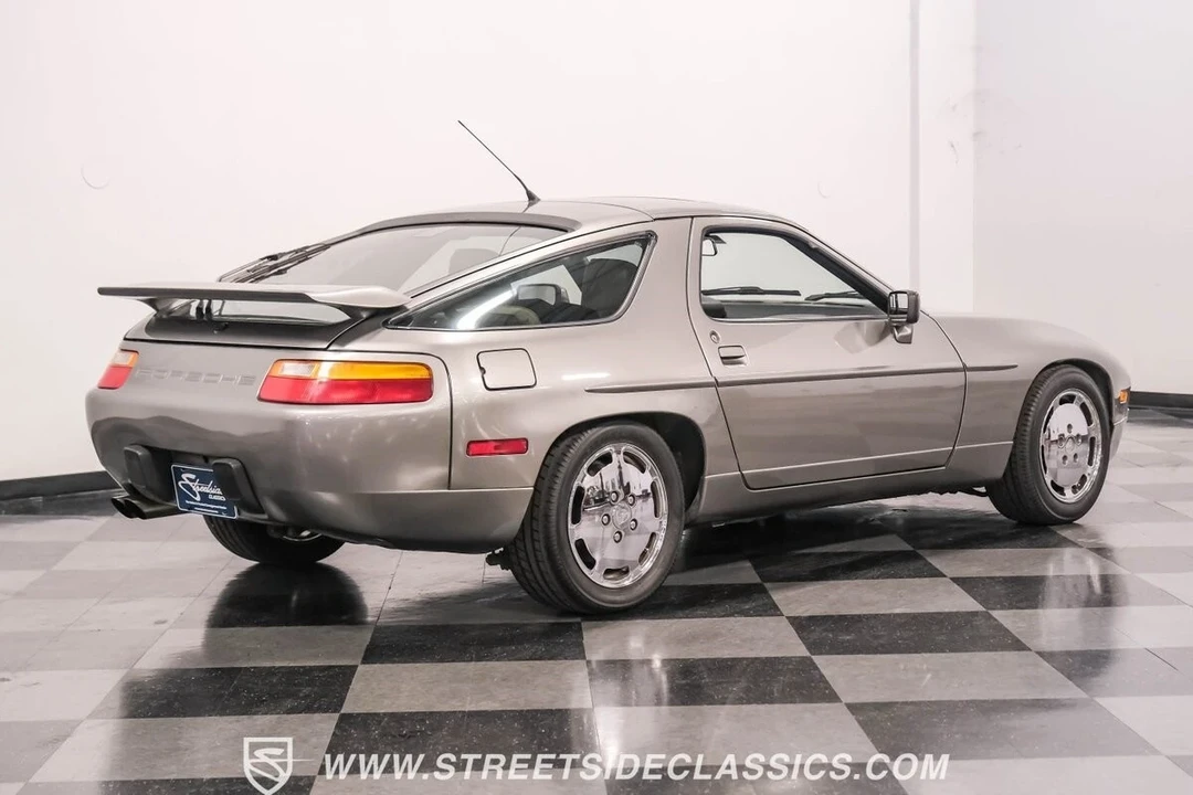 1989 Porsche 928 S4 - Image 13 of 21
