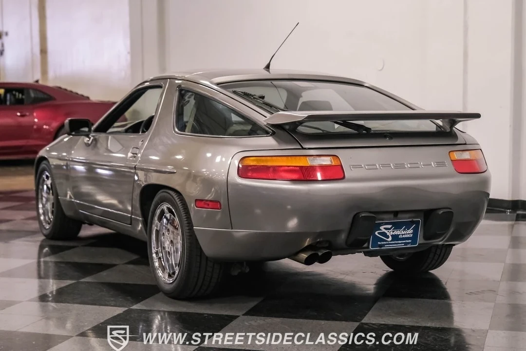 1989 Porsche 928 S4 - Image 10 of 12