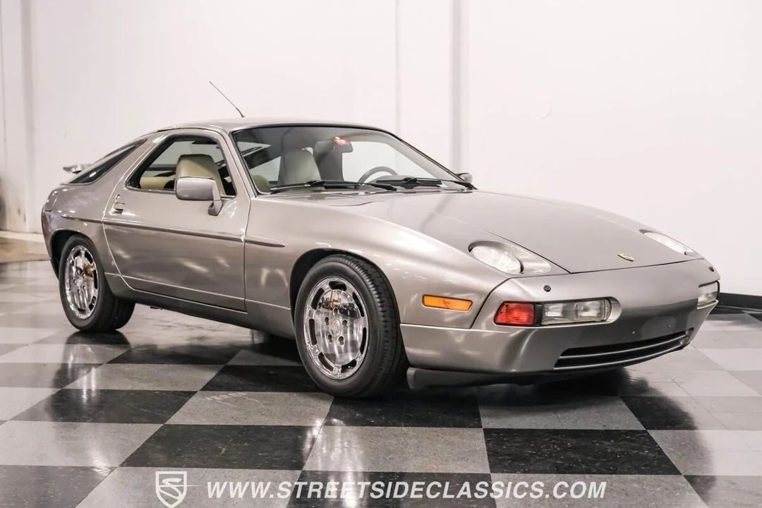 1989 Porsche 928 S4 - Image 16 of 21