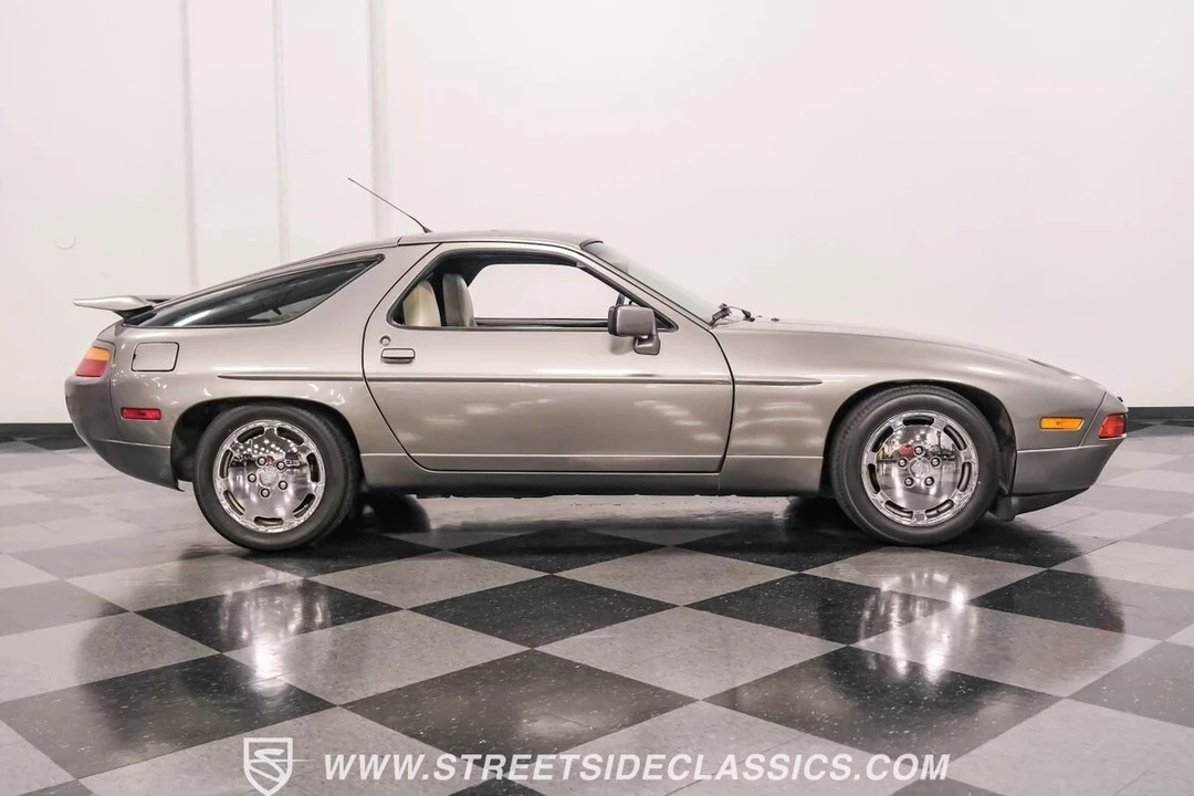 1989 Porsche 928 S4 - Image 14 of 21