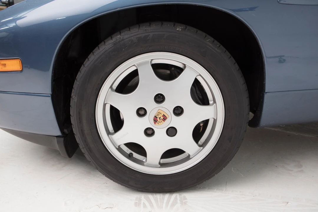 1989 Porsche 928 S4 - Image 29 of 31