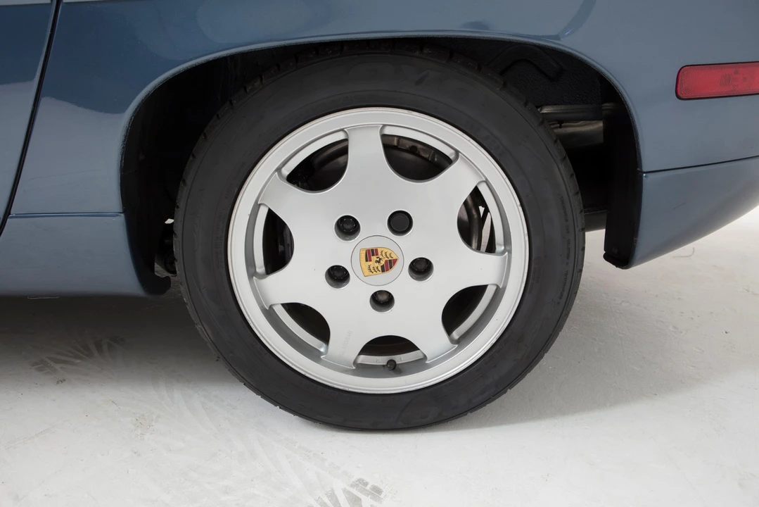 1989 Porsche 928 S4 - Image 30 of 31