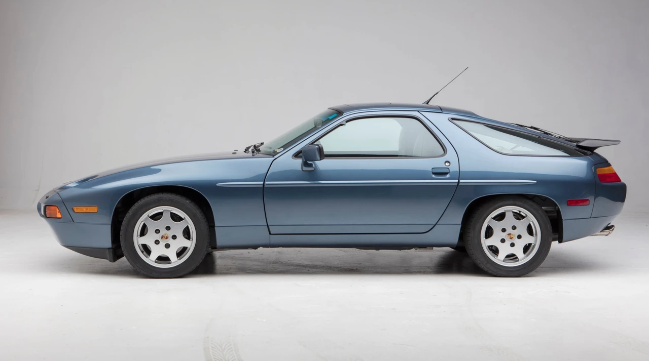 1989 Porsche 928 S4 - Image 5 of 31