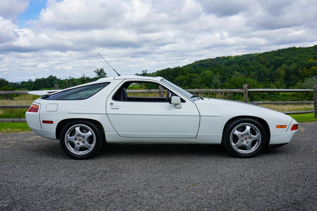 1989 Porsche 928 S4 - Image 26 of 31