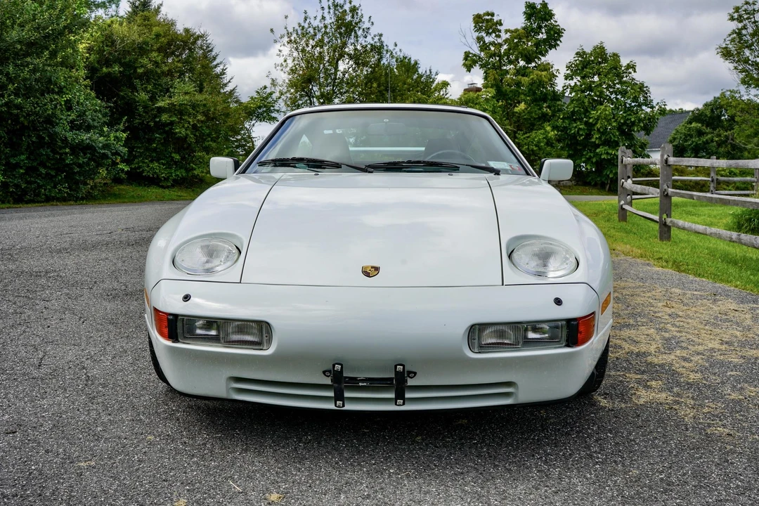 1989 Porsche 928 S4 - Image 14 of 31