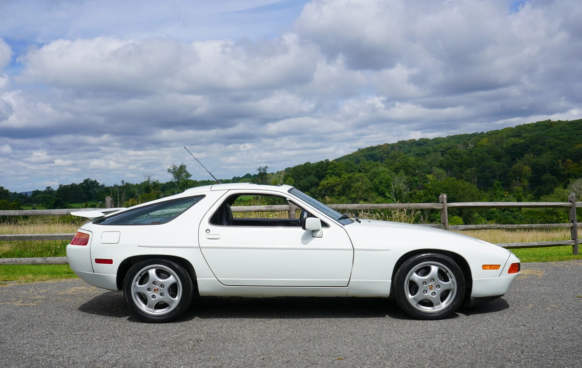 1989 Porsche 928 S4 - Image 28 of 31