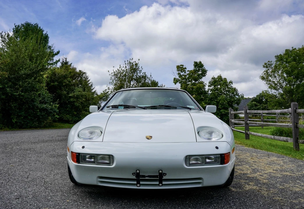 1989 Porsche 928 S4 - Image 13 of 31