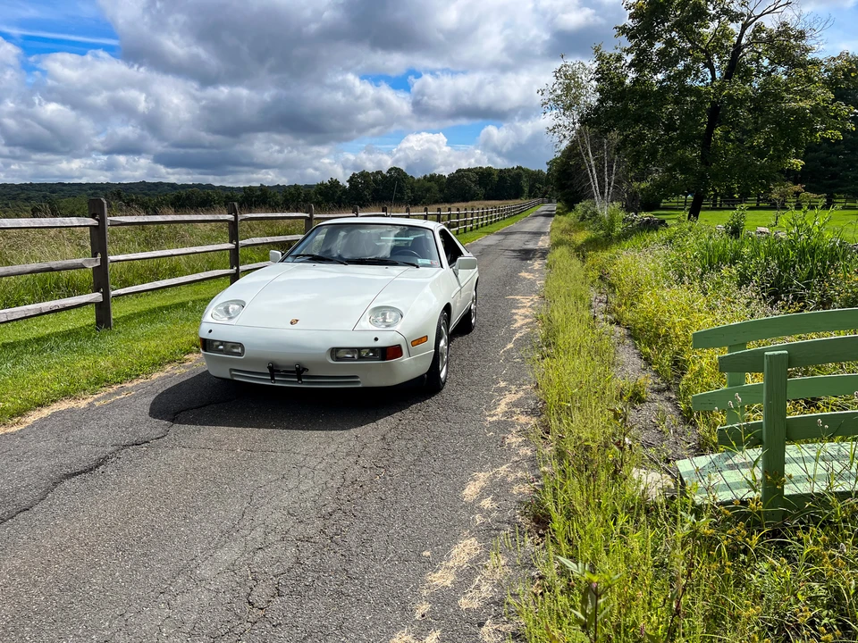 1989 Porsche 928 S4 - Image 10 of 31