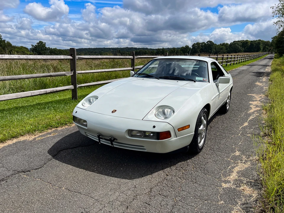 1989 Porsche 928 S4 - Image 7 of 31