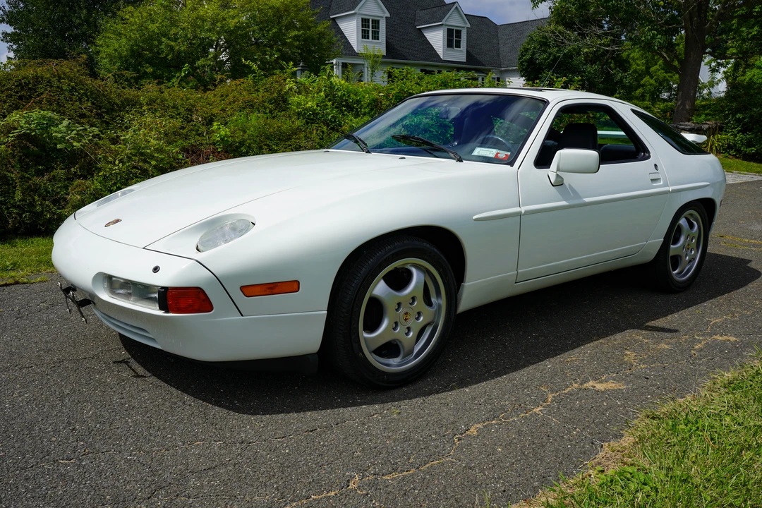1989 Porsche 928 S4 - Image 2 of 31
