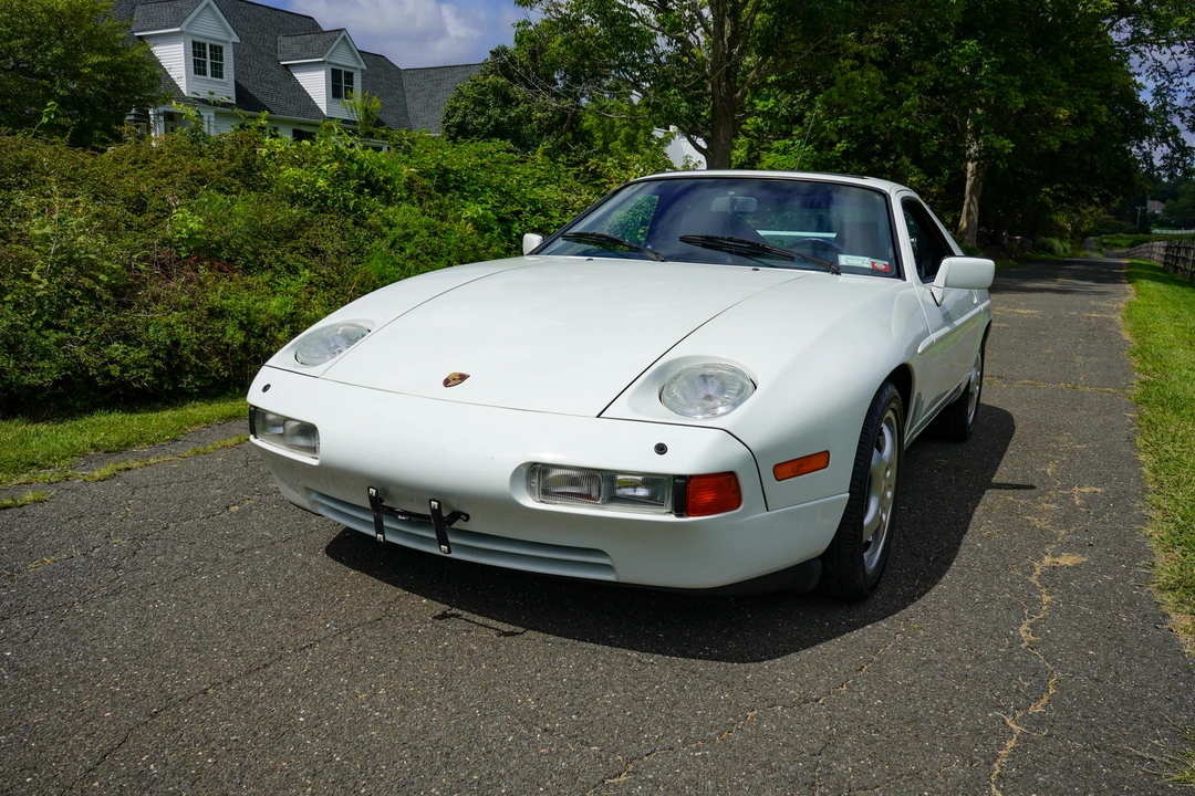 1989 Porsche 928 S4 - Image 8 of 31