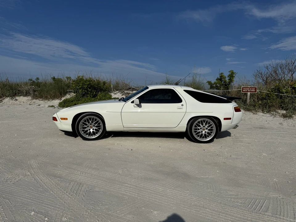 1989 Porsche 928 S4 - Image 3 of 31