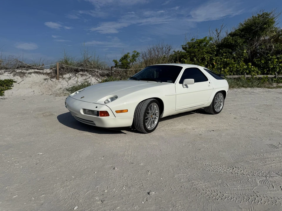 1989 Porsche 928 S4 - Image 2 of 31