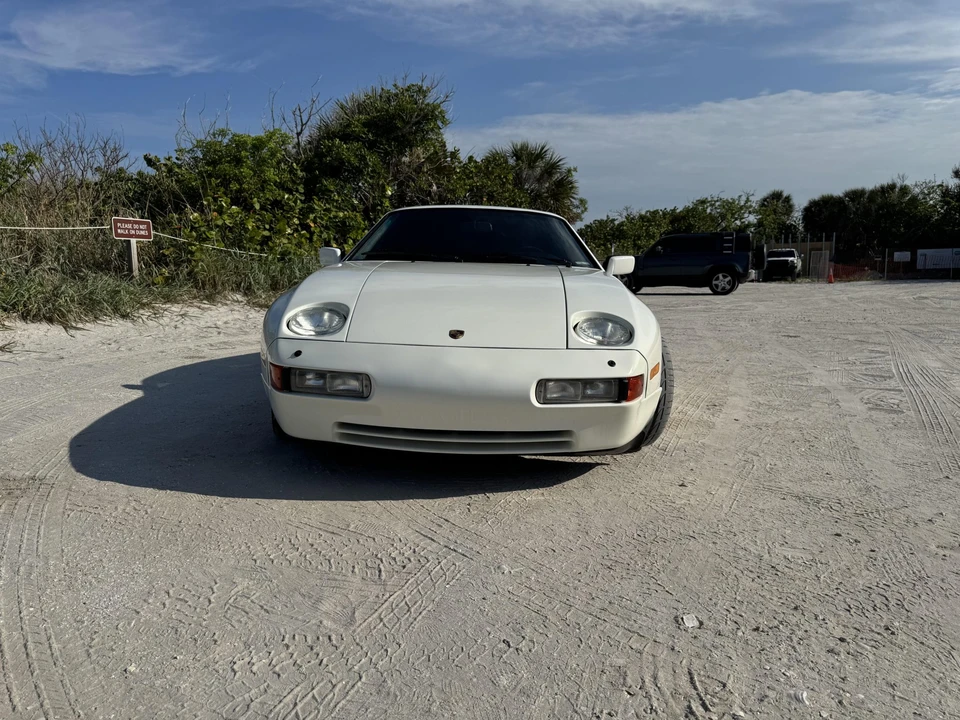 1989 Porsche 928 S4 - Image 9 of 31