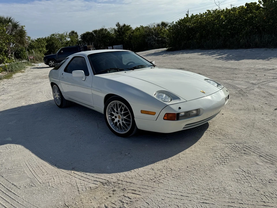 1989 Porsche 928 S4 - Image 8 of 31