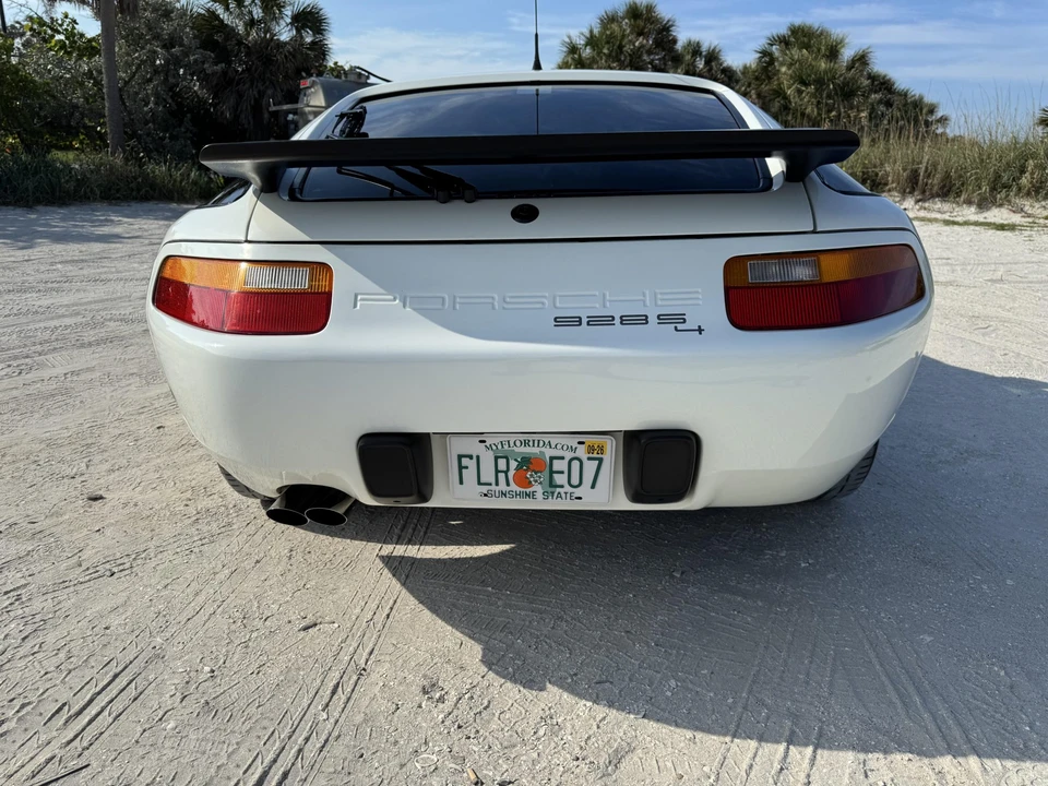1989 Porsche 928 S4 - Image 5 of 31