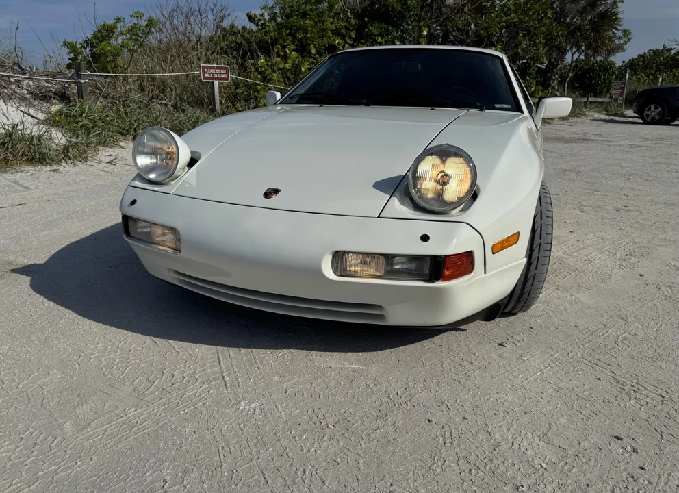 1989 Porsche 928 S4 - Image 11 of 31