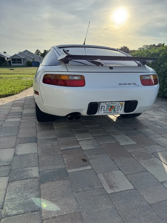 1989 Porsche 928 S4 - Image 15 of 31