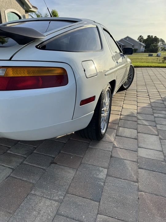 1989 Porsche 928 S4 - Image 29 of 31