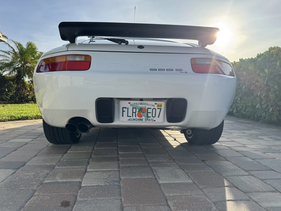 1989 Porsche 928 S4 - Image 17 of 31