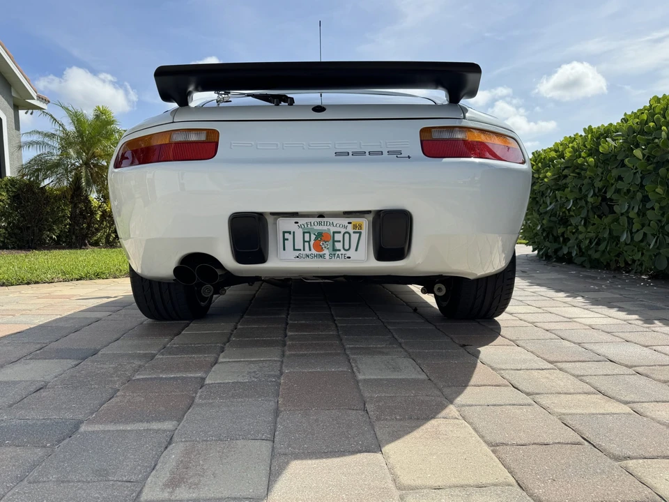 1989 Porsche 928 S4 - Image 16 of 31