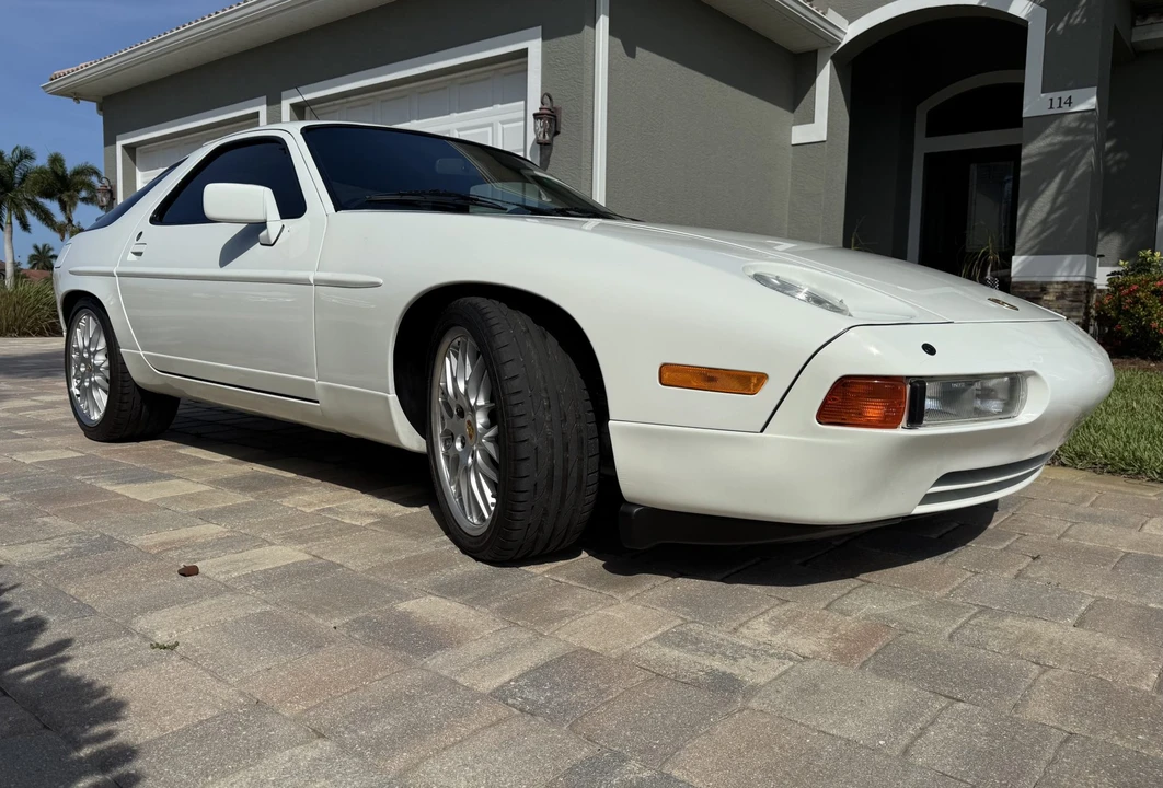 1989 Porsche 928 S4 - Image 18 of 31
