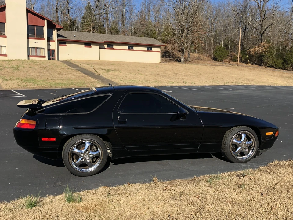 1989 Porsche 928 S4 - Image 14 of 31