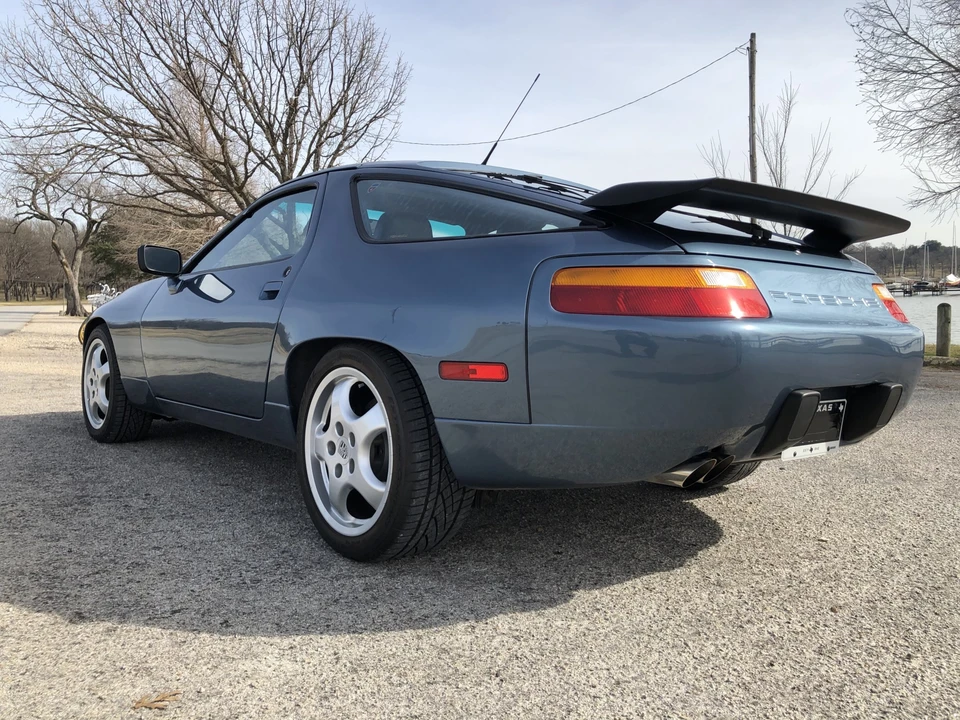 1989 Porsche 928 S4 - Image 7 of 31