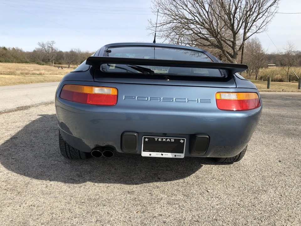 1989 Porsche 928 S4 - Image 9 of 31