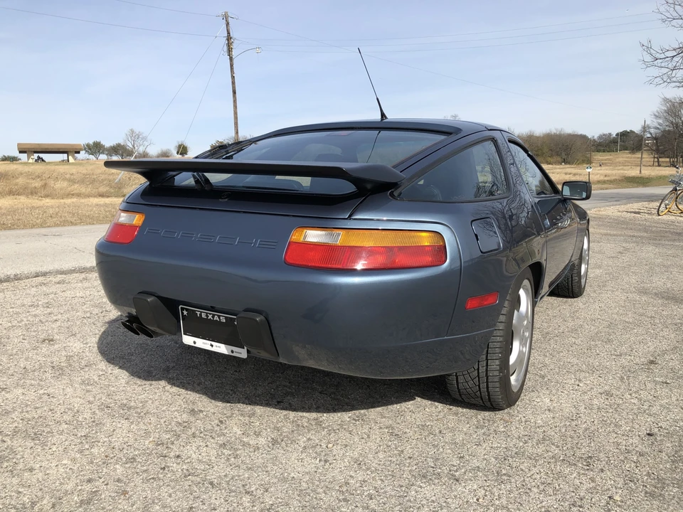1989 Porsche 928 S4 - Image 10 of 31