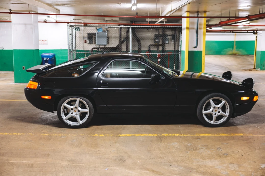 1989 Porsche 928 S4 - Image 6 of 31