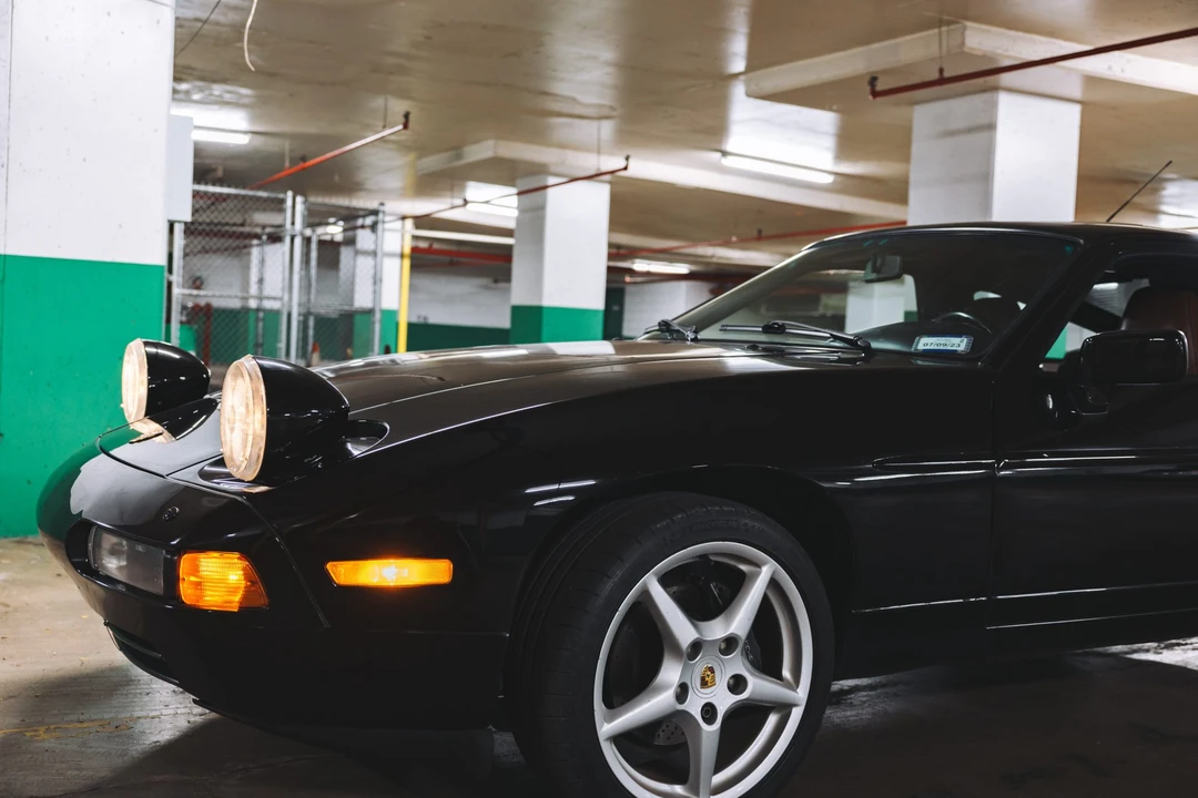 1989 Porsche 928 S4 - Image 23 of 31