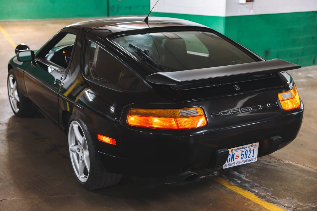 1989 Porsche 928 S4 - Image 9 of 31