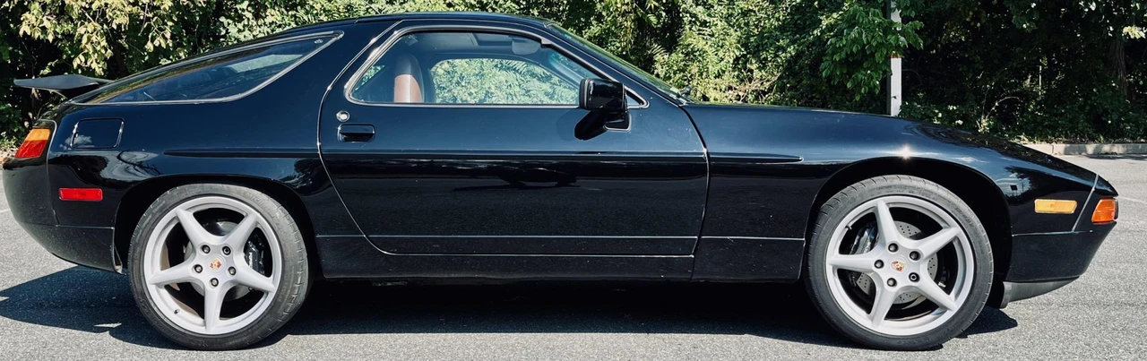 1989 Porsche 928 S4 - Image 11 of 31