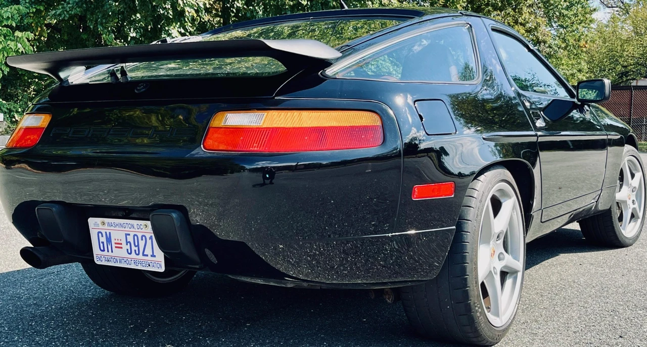1989 Porsche 928 S4 - Image 10 of 31