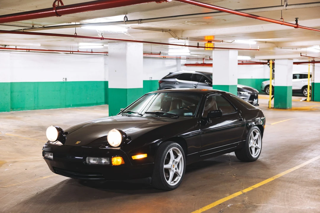 1989 Porsche 928 S4 - Image 7 of 31
