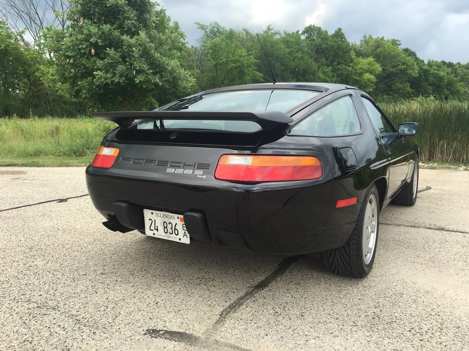 1989 Porsche 928 S4 - Image 3 of 31
