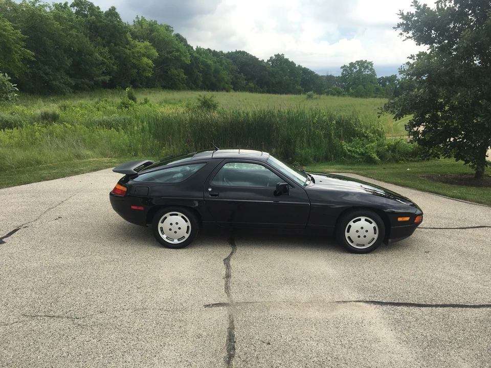 1989 Porsche 928 S4 - Image 17 of 31