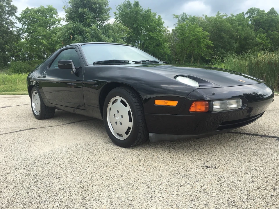 1989 Porsche 928 S4 - Image 10 of 31