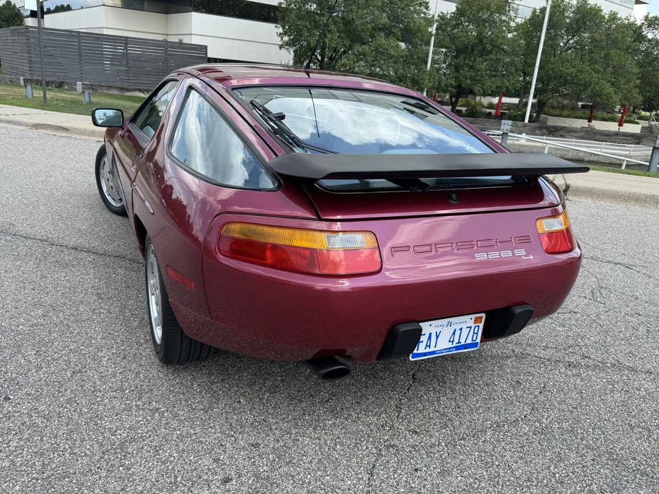 1989 Porsche 928 S4 - Image 30 of 31
