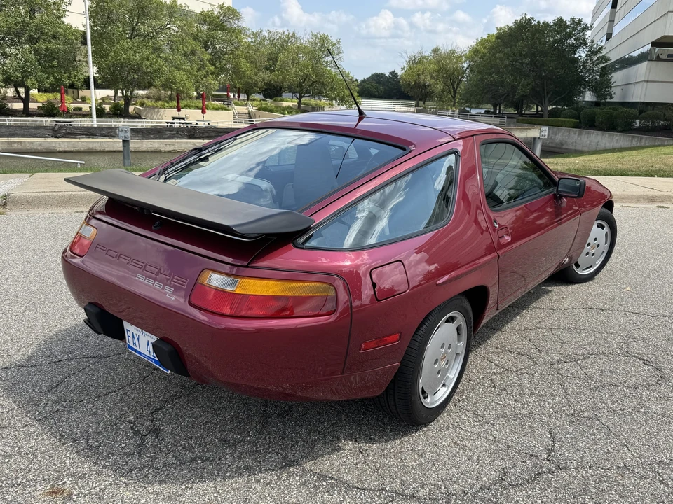 1989 Porsche 928 S4 - Image 26 of 31