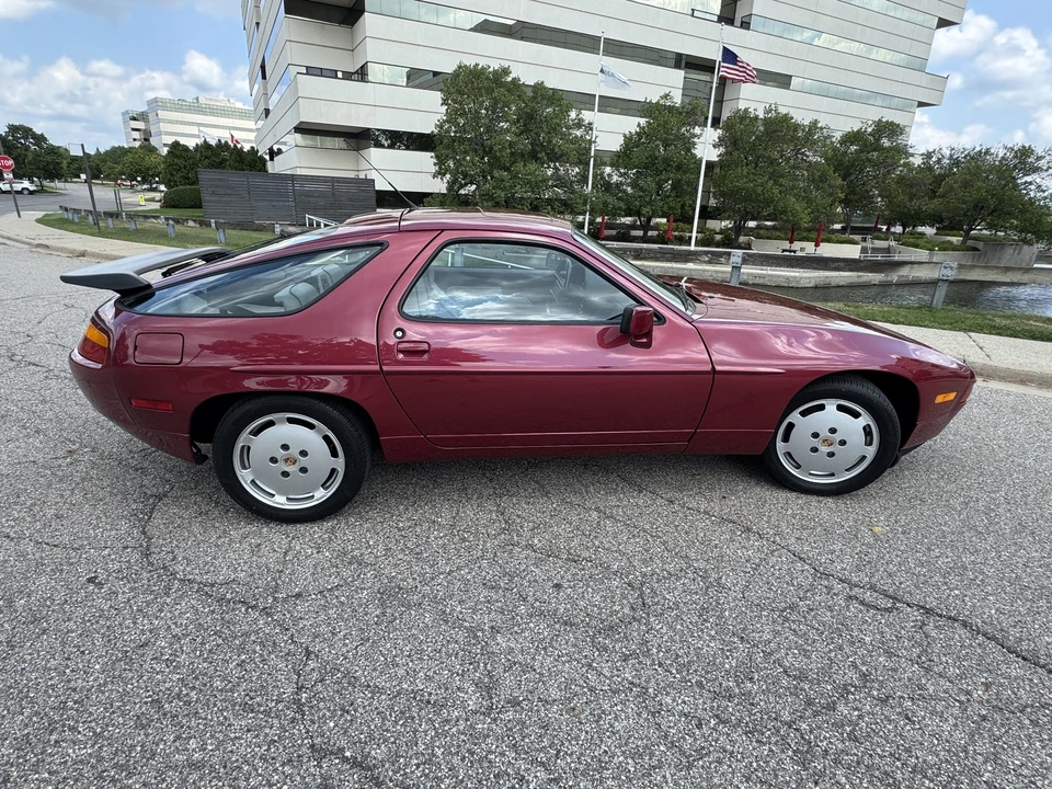 1989 Porsche 928 S4 - Image 20 of 31