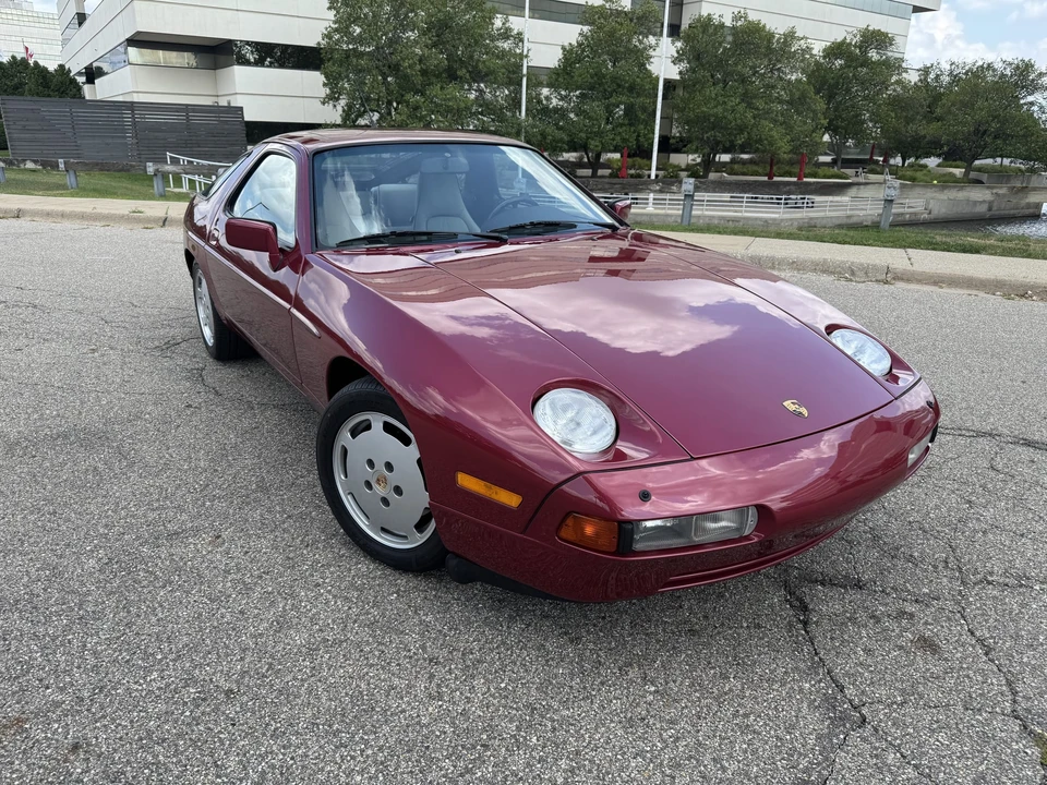 1989 Porsche 928 S4 - Image 14 of 31